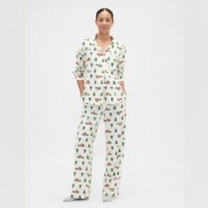 Women's Or Men's Festive Print Pajama Set NWT GAP L